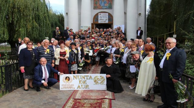 Peste 150 de cupluri care au împlinit 50 de ani de căsnicie, sărbătorite de Primăria Bârlad și CARP