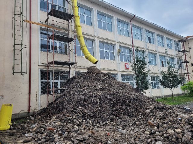 Informare privind stadiul lucrărilor la proiectul privind reabilitarea termică a Școlii ”Ep. Iacov Antonovici”