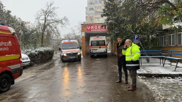 Planul Alb, activat la Spitalul ”Beldiman”, în urma accidentului de la Sârbi. Primarul Dumitru Boroș a asistat la preluarea victimelor