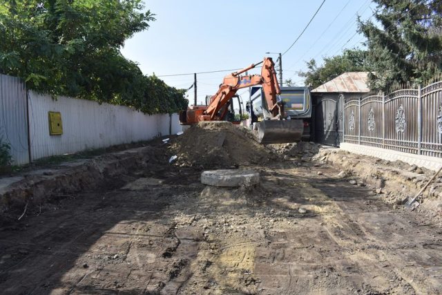 Precizare importantă în privința lucrărilor de asfaltare din cartierele Munteni și Podeni aspect asfaltare munteni