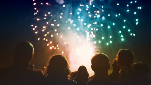 Măsură pentru siguranța publică și protecția necuvântătoarelor: petardele și artificiile, interzise!