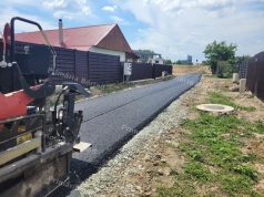Final cu incertitudini pentru proiectul de asfaltare a străzilor din Munteni și Podeni