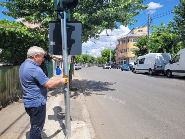 Primele semafoare cu buton în municipiul Bârlad