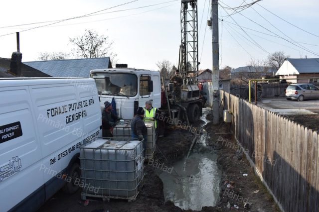 Au început lucrările la două noi puțuri forate pe străzile Veronica Micle și Grahilor