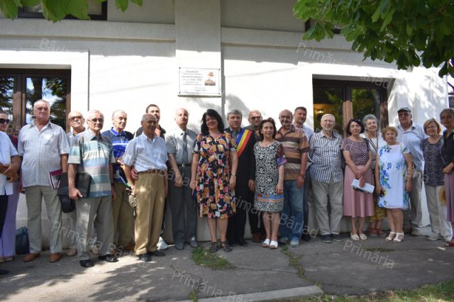 Placă omagială dezvelită în memoria marelui scriitor bârlădean Cezar Ivănescu