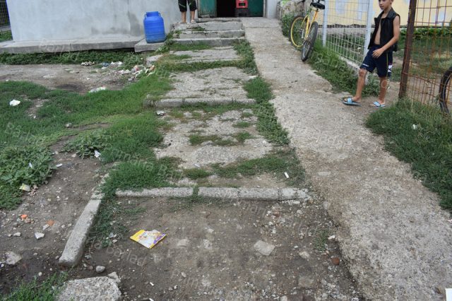 Lucrări de igienizare la blocurile de locuințe sociale din Bârlad