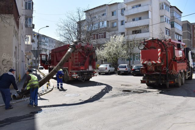 Lucrări de reabilitare și reparații și la canalizarea pluvială de pe străzile G-ral Vasile Milea și Vărăriei