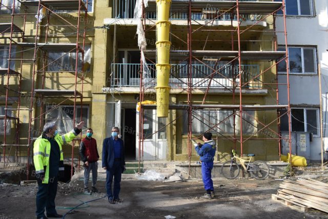 A început anveloparea termică a secției pediatrie