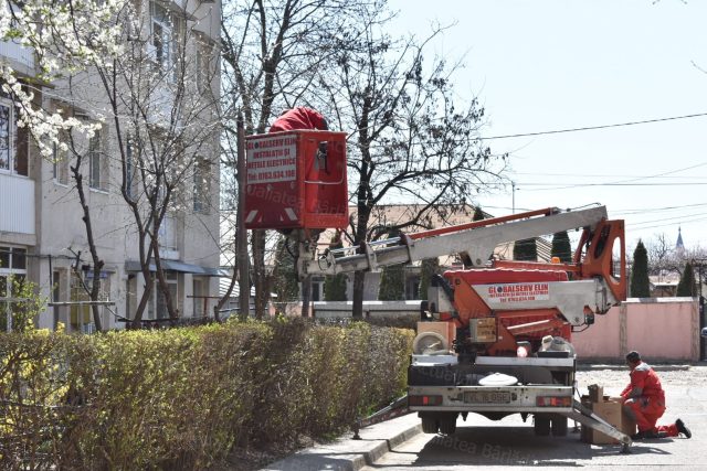 Aproape 2.600 de corpuri de iluminat economice și nepoluante, vor înlocui vechile becuri stradale