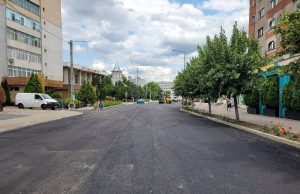 Final de proiect! Strada 1 Decembrie, asfaltata integral, după câteva decenii