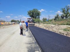 A început turnarea covorului asfaltic pe strada Tecuciului. Lucrările intră în linie dreaptă