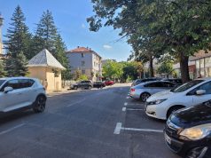 Intră în funcțiune primele parcări publice cu plată