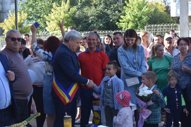 Mesajul Primarului Municipiului Bârlad, Dumitru Boroș, cu ocazia începerii noului an școlar 2026-2027